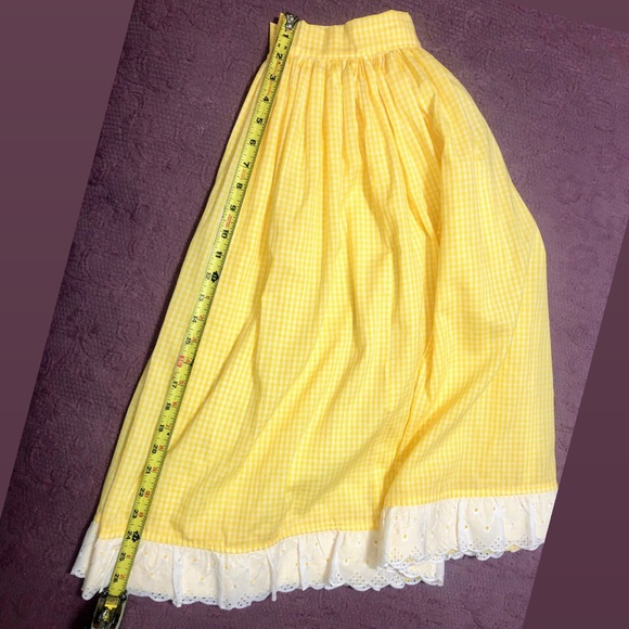 Vintage Skirt 💛 - Picture 9 of 9